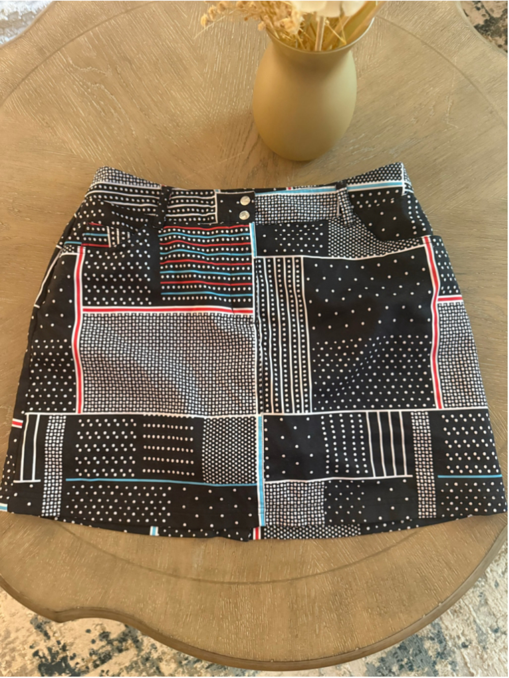 Women's Slazenger Mini Skirt Size 8 Black White Geometric Print